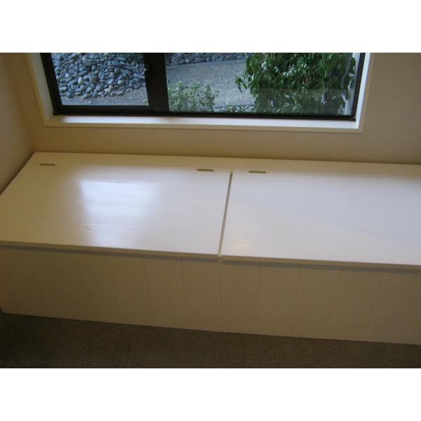 Custom Window Seat (W4)