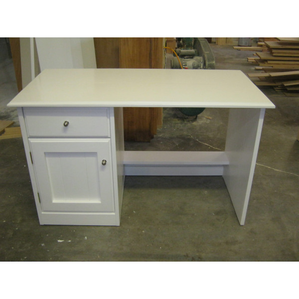 Custom Desk(W6)